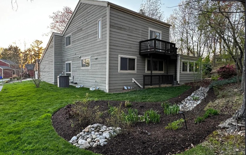 Relaxing backyard of Your Home Assisted Living